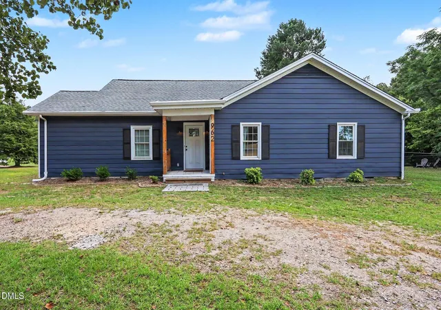 Photo 3 of Single family home for sale at 962 Laurel Ml Centerville Rd, Louisburg, NC 27549 | MLS# 10180589 | Listing updated on 2026-10-02