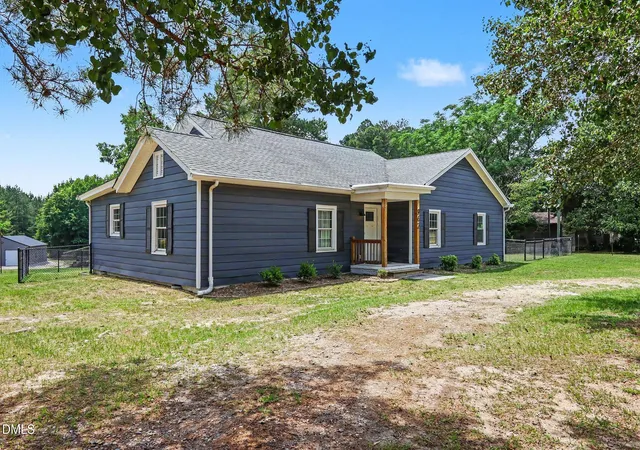 Photo 3 of Single family home for sale at 962 Laurel Ml Centerville Rd, Louisburg, NC 27549 | MLS# 10180589 | Listing updated on 2026-10-02