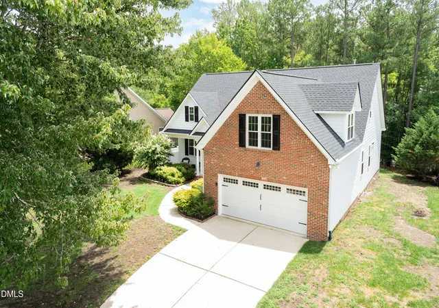 Photo 3 of Single family home for sale at 2948 Dargan Hills Dr, Wake Forest, NC 27587 | MLS# 10181917 | Listing updated on 2026-10-01