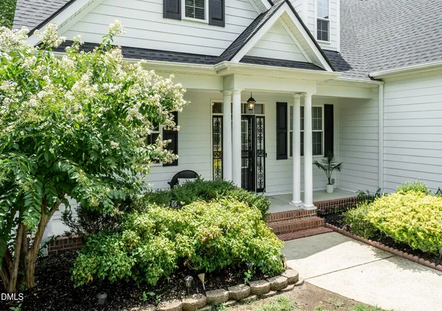 Photo 3 of Single family home for sale at 2948 Dargan Hills Dr, Wake Forest, NC 27587 | MLS# 10181917 | Listing updated on 2026-10-01