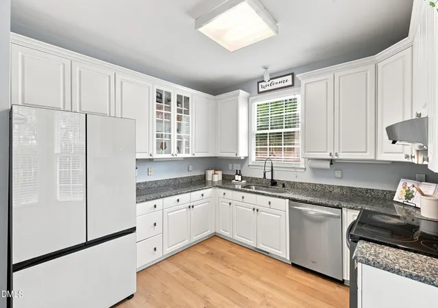 2nd image of 213 Avent Pines Ln, Holly Springs, NC 27540 | MLS# 10186285