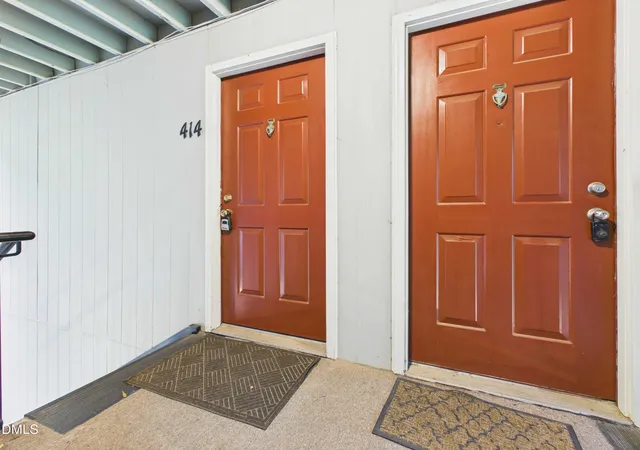 Listing Photo 3 - Condo for sale in building located at 108 Ephesus Church Rd, Chapel Hill, NC 27517 - Unit #414