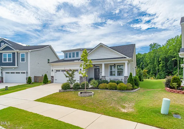 3rd image of 1112 Quindell Dr, Holly Springs, NC 27540 | MLS# 10179764