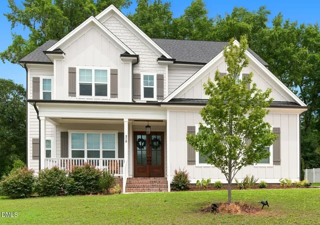 Photo 1 of Single family home for sale at 318 Lambert Ln, Fuquay Varina, NC 27526 | MLS# 10181607 | Listing updated on 2026-09-19
