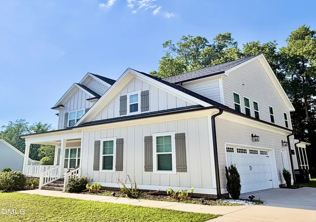 Photo 2 of Single family home for sale at 318 Lambert Ln, Fuquay Varina, NC 27526 | MLS# 10181607 | Listing updated on 2026-09-19