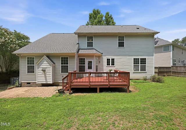 Photo 3 of Single family home for sale at 5 Bobcat Ct, Durham, NC 27713 | MLS# 10180604 | Listing updated on 2026-08-24