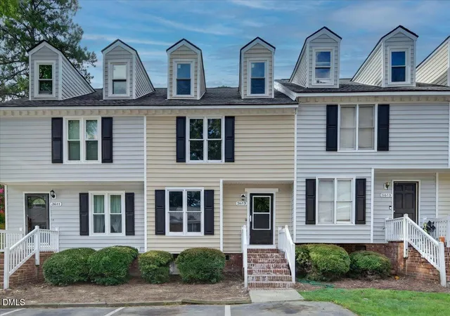 2nd image of 3613 Plumbridge Ct, Raleigh, NC 27613 | MLS# 10181690