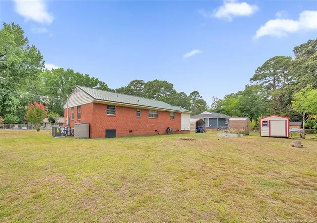 2nd image of 1227 Stansfield Dr, Fayetteville, NC 28303 | MLS# 765513