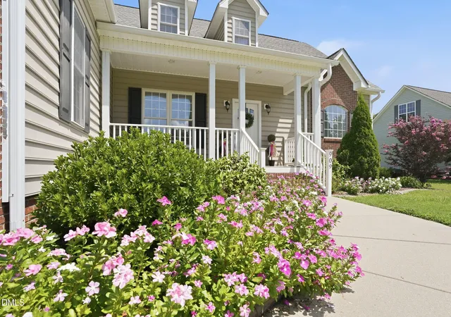 Photo 4 of Sale Pending at 909 Gor An Farm Rd, Selma, NC 27576 | MLS# 10179817 | Listing updated on 2026-08-26