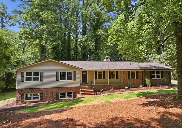 1st image of 2912 Oxford Rd, Henderson, NC 27536 | MLS# 10183767