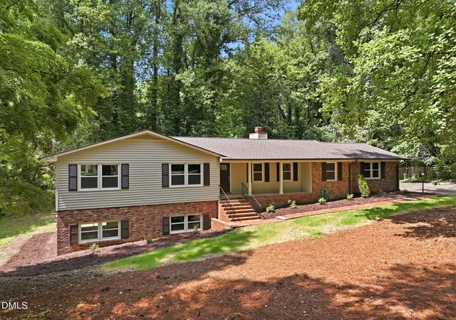 2nd image of 2912 Oxford Rd, Henderson, NC 27536 | MLS# 10183767