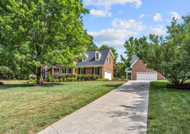 Photo 3 of Single family home for sale at 4925 Birchleaf Dr, Raleigh, NC 27606 | MLS# 10181033 | Listing updated on 2026-09-08