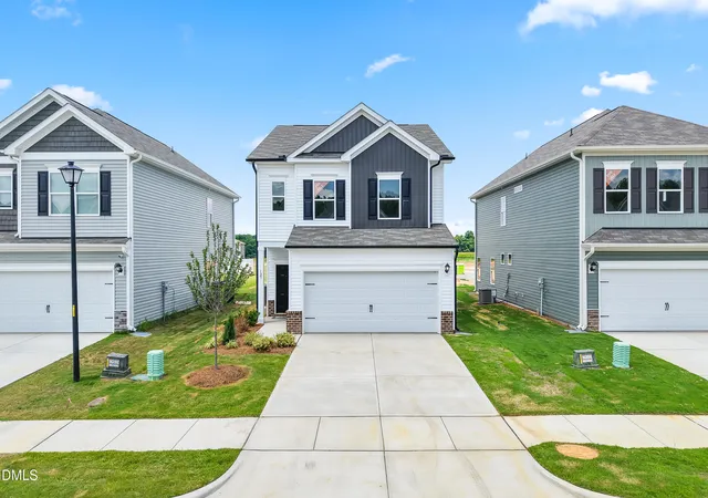 Photo 2 of Single family home for sale at 127 Oyster Tabby Dr, Lillington, NC 27546 | MLS# 10179890 | Listing updated on 2026-09-01