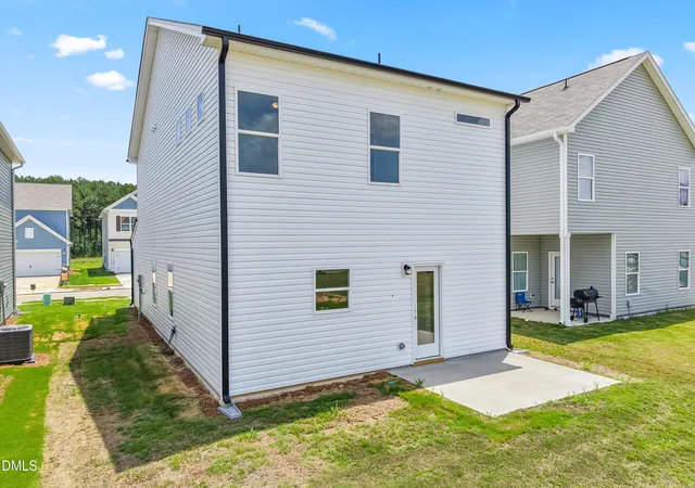Photo 3 of Single family home for sale at 127 Oyster Tabby Dr, Lillington, NC 27546 | MLS# 10179890 | Listing updated on 2026-09-01