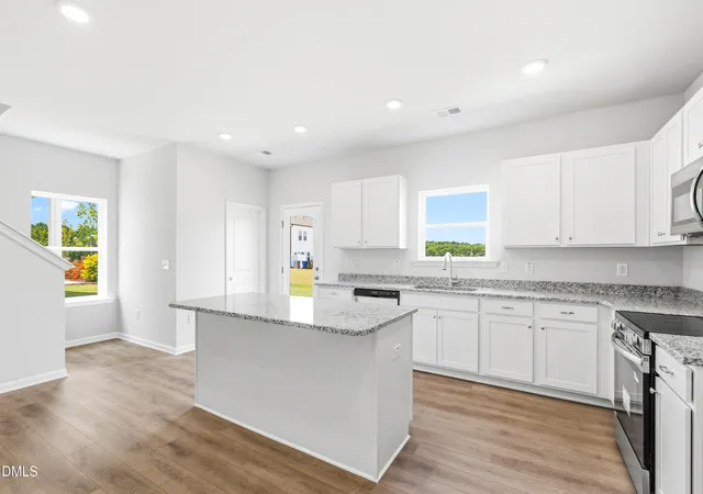 Photo 5 of Single family home for sale at 127 Oyster Tabby Dr, Lillington, NC 27546 | MLS# 10179890 | Listing updated on 2026-09-01