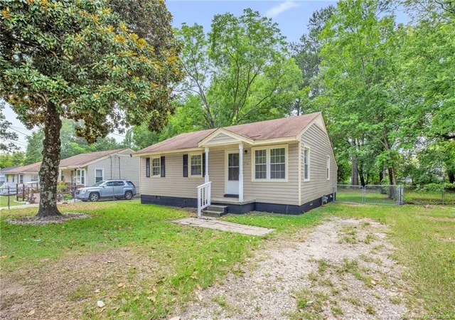 Photo 3 of Sale Pending at 713 Commerce St, Fayetteville, NC 28305 | MLS# 765885 | Listing updated on 2026-08-10