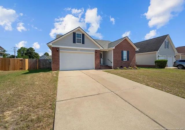 Photo 2 of Sale Pending at 5426 Thackeray Dr, Fayetteville, NC 28306 | MLS# 765736 | Listing updated on 2026-09-28
