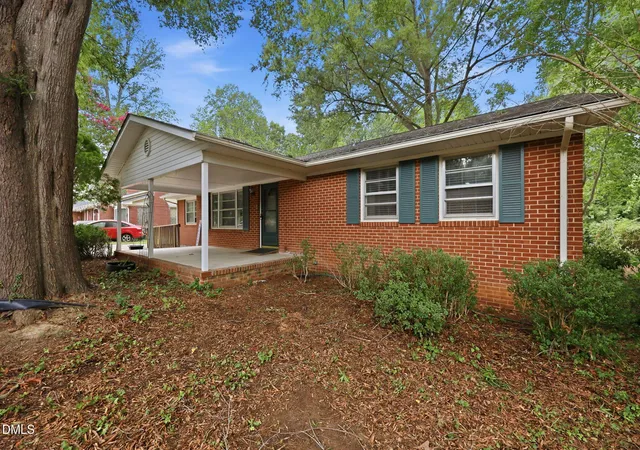 Photo 1 of Single family home for sale at 719 Greenwood Dr, Burlington, NC 27217 | MLS# 10181878 | Listing updated on 2026-09-18