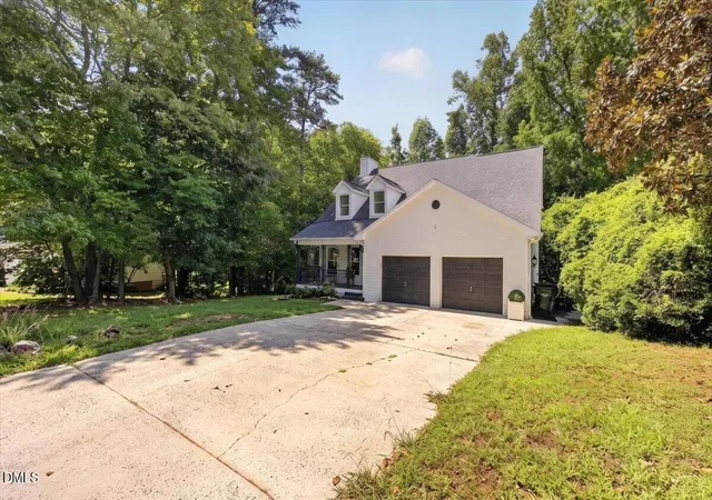 Photo 3 of Sale Pending at 5305 Oakbrook Dr, Durham, NC 27713 | MLS# 10180276 | Listing updated on 2026-08-25