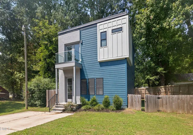 2nd image of 310 Truce St #B, Durham, NC 27703 | MLS# 10186705