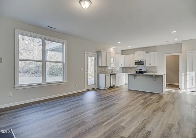 Photo 3 of Single family home for sale at 175 Starlet Rdg Way, Clayton, NC 27520 | MLS# 10180398 | Listing updated on 2026-09-20