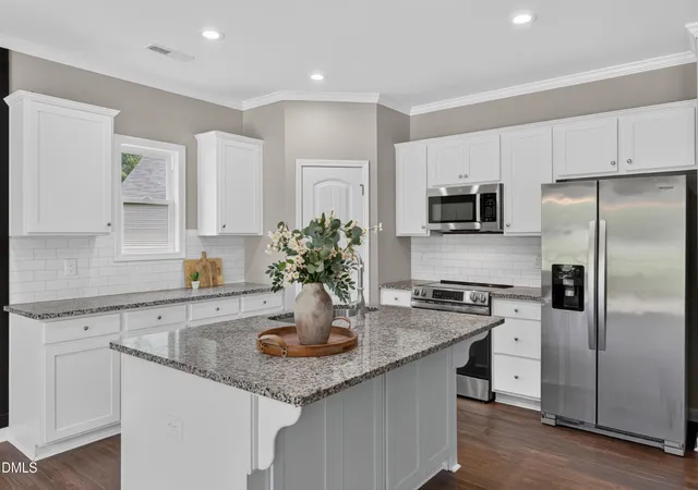 Photo 3 of Single family home for sale at 41 Bluejack Ct, Wendell, NC 27591 | MLS# 10180497 | Listing updated on 2026-09-20