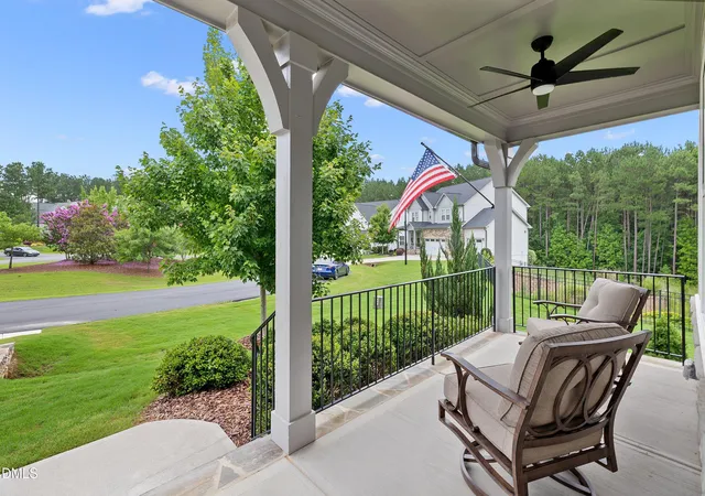 Photo 4 of Single family home for sale at 1317 Magnolia Gln Cir, Wake Forest, NC 27587 | MLS# 10181651 | Listing updated on 2026-10-07