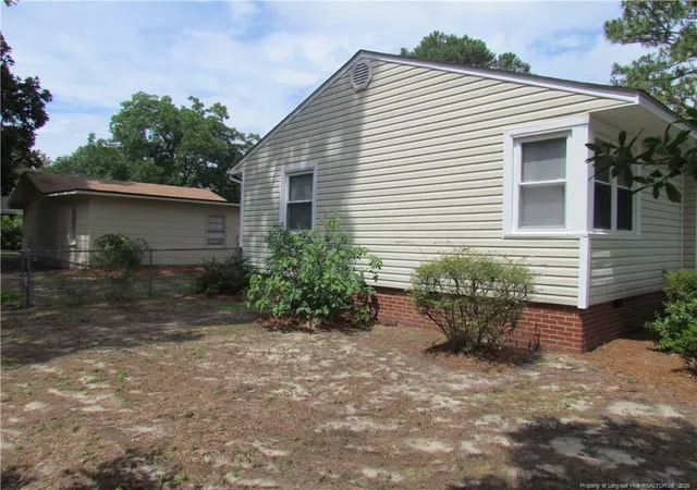 3rd image of 1010 Sandalwood Dr, Fayetteville, NC 28304 | MLS# 765888