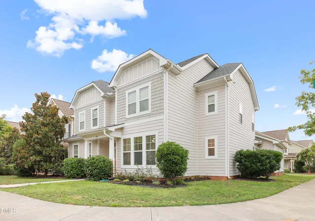 Photo 2 of Single family home for sale at 800 Chapanoke Rd, Raleigh, NC 27603 | MLS# 10180527 | Listing updated on 2026-07-18