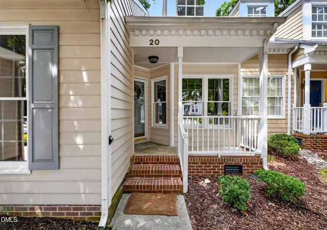 3rd image of 20 Renwick Ct, Raleigh, NC 27615 | MLS# 10187905