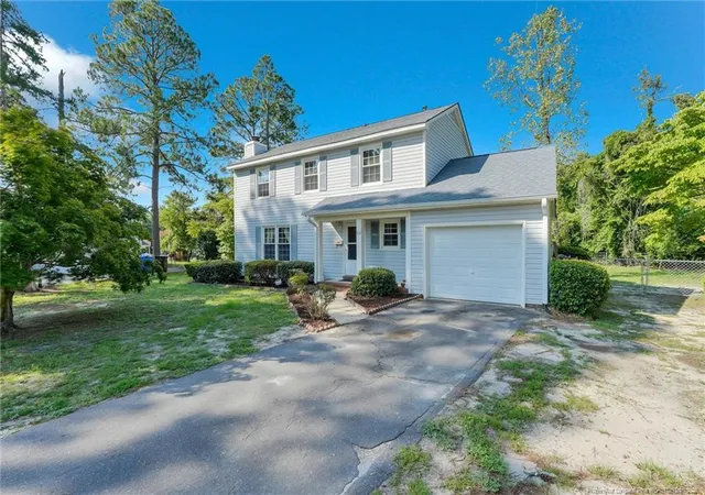 2nd image of 512 Shoreline Dr, Fayetteville, NC 28311 | MLS# 765744