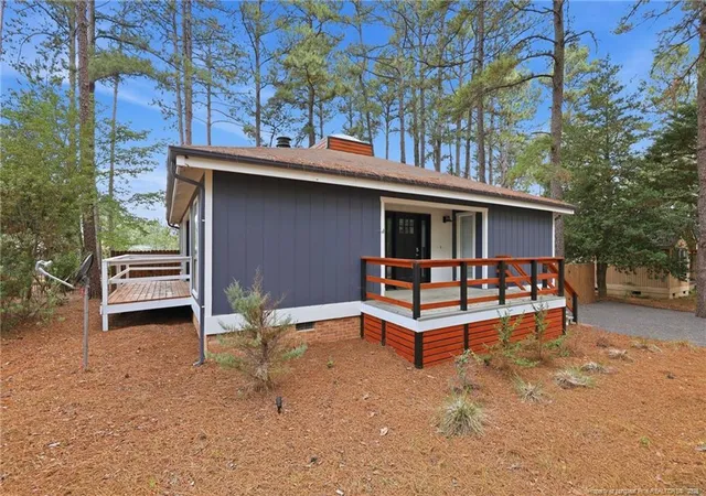 Homes for sale in Pinehurst, NC | 2505 Longleaf Dr Sw #3, Pinehurst, NC 28374 | MLS# 765900