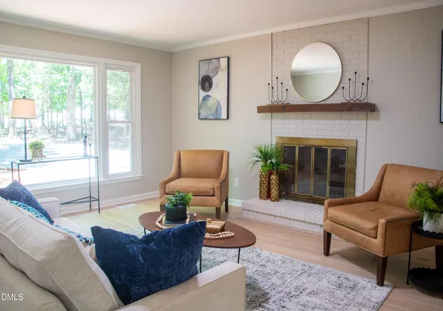 Photo 4 of Single family home for sale at 110 Country Rd, Chapel Hill, NC 27514 | MLS# 10182356 | Listing updated on 2026-09-03