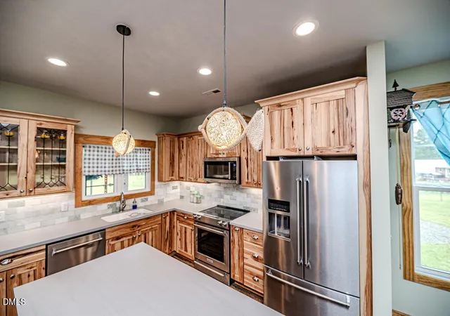 Photo 3 of Sale Pending at 423 Old Nc 87, Cameron, NC 28326 | MLS# 10179985 | Listing updated on 2026-09-16