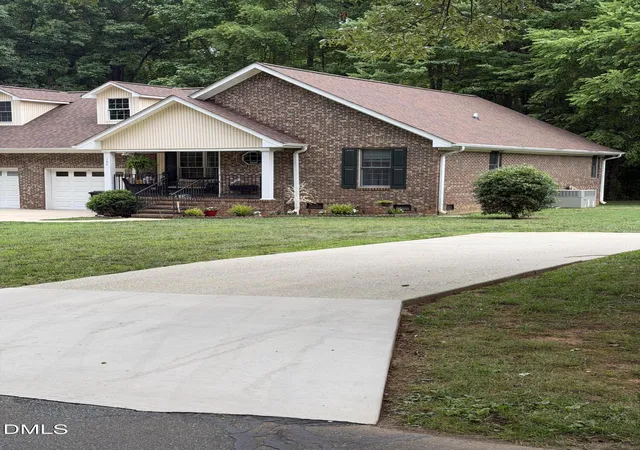 5th image of 2012 S Mebane St #Apt 106, Burlington, NC 27215 | MLS# 10180021