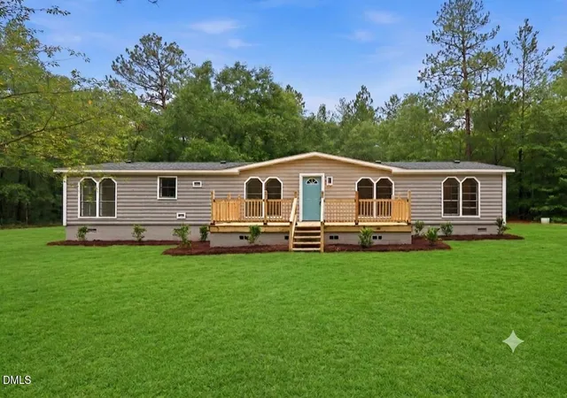 Photo 1 of Manufactured home for sale at 3984 Fulford Mcmillan Rd, Raeford, NC 28376 | MLS# 10182505 | Listing updated on 2026-08-18