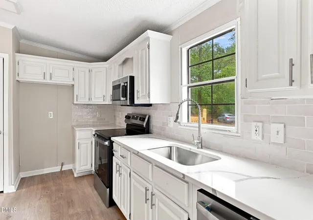 Photo 5 of Manufactured home for sale at 3984 Fulford Mcmillan Rd, Raeford, NC 28376 | MLS# 10182505 | Listing updated on 2026-08-18