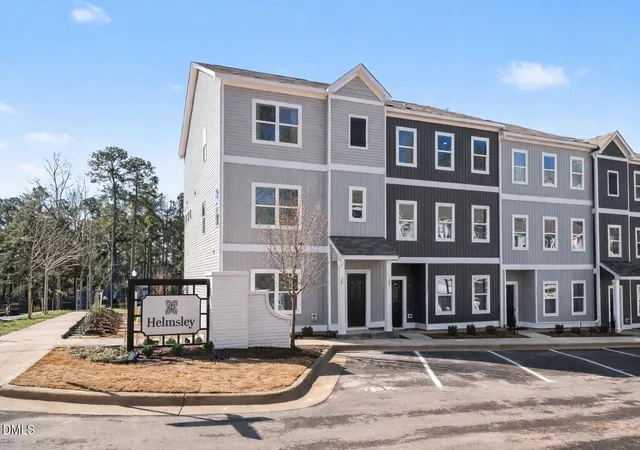 Photo 2 of Townhouse for sale at 702 Orchard Vista Cir, Raleigh, NC 27606 | MLS# 10180080 | Listing updated on 2026-09-14