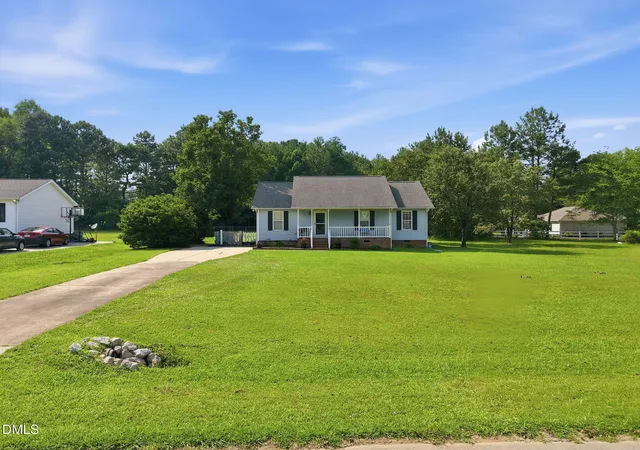 Photo 3 of Sale Pending at 119 Clearwater Dr, Smithfield, NC 27577 | MLS# 10180580 | Listing updated on 2026-09-14