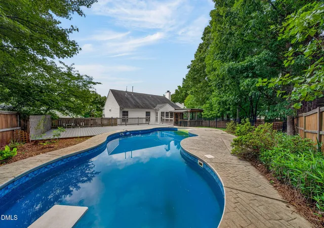 2nd image of 6800 Edwell Ct, Raleigh, NC 27617 | MLS# 10182801