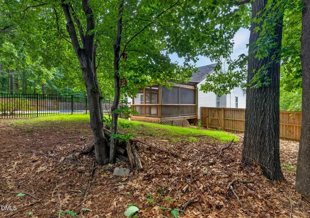 36th image of 6800 Edwell Ct, Raleigh, NC 27617 | MLS# 10182801