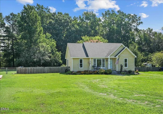 Photo 3 of Sale Pending at 101 Wexford Dr, Fuquay Varina, NC 27526 | MLS# 10180708 | Listing updated on 2026-09-18