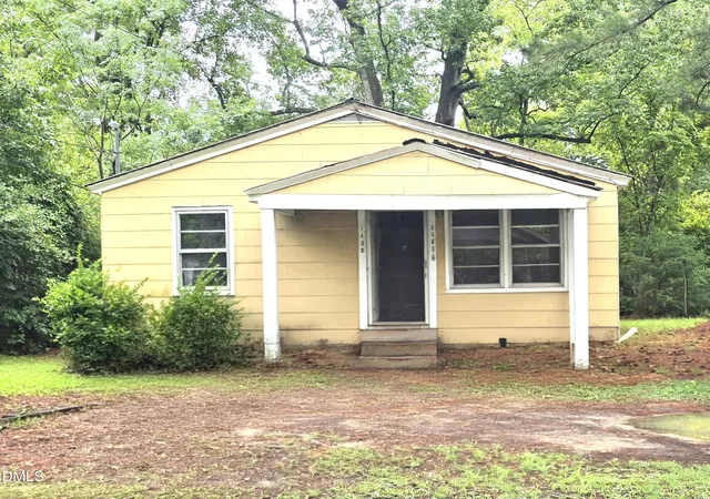 Single family home for sale at 1405 Grace St, Scotland Neck, NC 27874 | MLS# 10180090