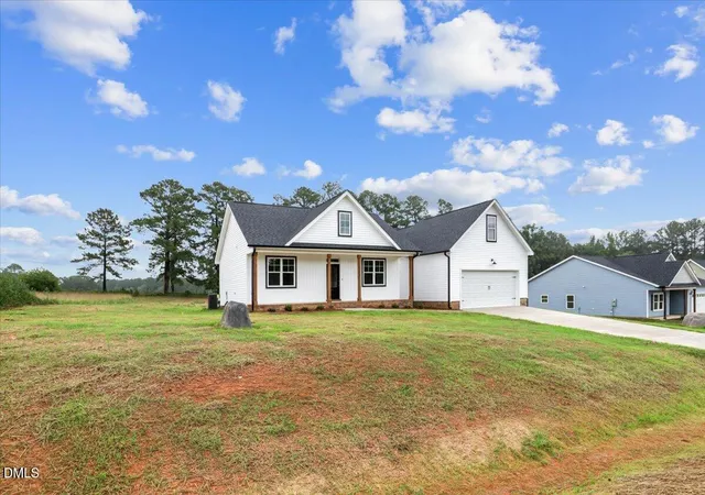 Photo 3 of Single family home for sale at 1229 Scarlet Oak Rd, Spring Hope, NC 27882 | MLS# 10180171 | Listing updated on 2026-10-11