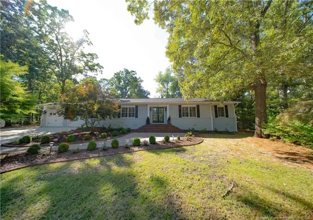 Photo 2 of Single family home for sale at 2901 Wessex Ct, Fayetteville, NC 28306 | MLS# 765971 | Listing updated on 2026-09-18