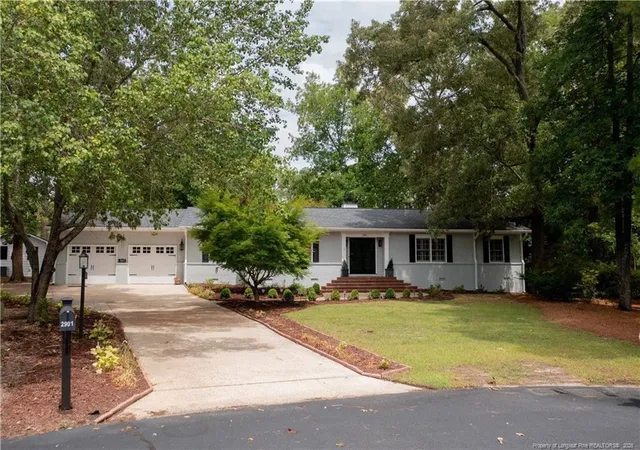 Photo 3 of Single family home for sale at 2901 Wessex Ct, Fayetteville, NC 28306 | MLS# 765971 | Listing updated on 2026-09-18