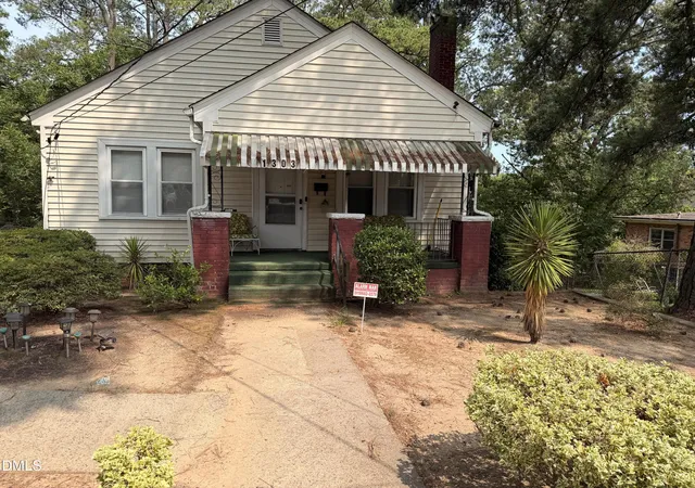 Photo 2 of Sale Pending at 1303 Lincoln St, Durham, NC 27701 | MLS# 10180696 | Listing updated on 2026-09-13