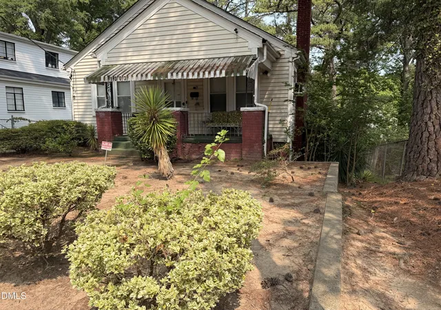 Photo 3 of Sale Pending at 1303 Lincoln St, Durham, NC 27701 | MLS# 10180696 | Listing updated on 2026-09-13