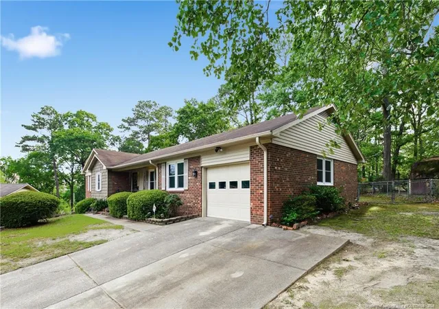 Photo 2 of Single family home for sale at 1712 Valley Ridge Dr, Fayetteville, NC 28303 | MLS# 765962 | Listing updated on 2026-09-14