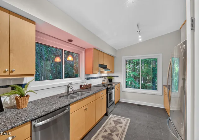 5th image of 614 Hatch Rd, Chapel Hill, NC 27516 | MLS# 10180575